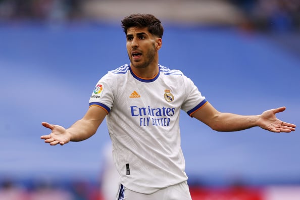 Newcastle United have reportedly made a €25 million bid for Real Madrid attacker Marco Asensio. It is believed that the La Liga giants will not offer him a new contract, with his current deal expiring next summer. (Fichajes)