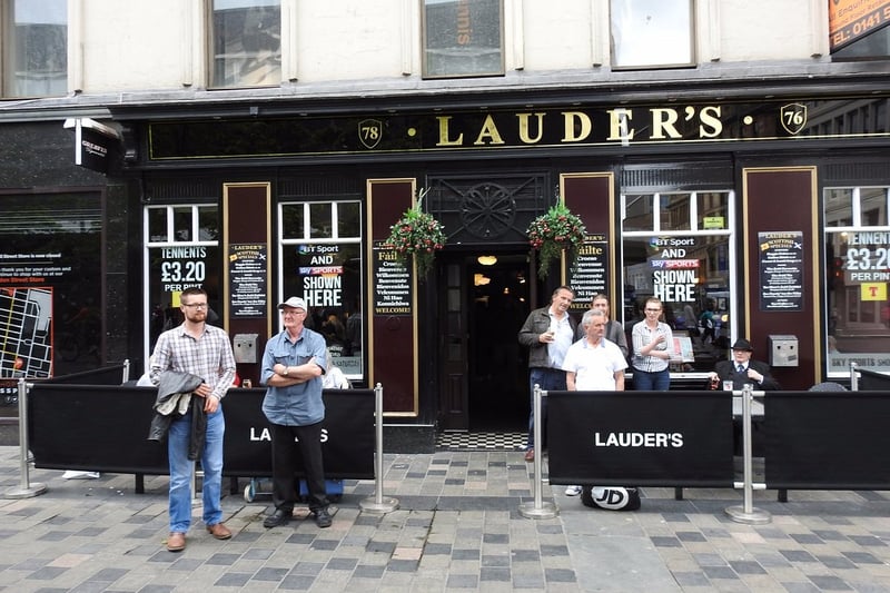 Where: 76 Sauchiehall St, Glasgow G2 3DE - A traditional Victorian corner pub situated right in the heart of the city serving draught beers and an excellent array of food.