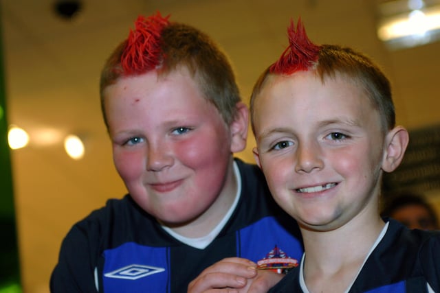 Sunderland chairman Niall Quinn was due to meet SAFC fans in the Debenhams store in 2009.
These two Dawdon lads made sure they made a great effort with their hairstyles for the big day.