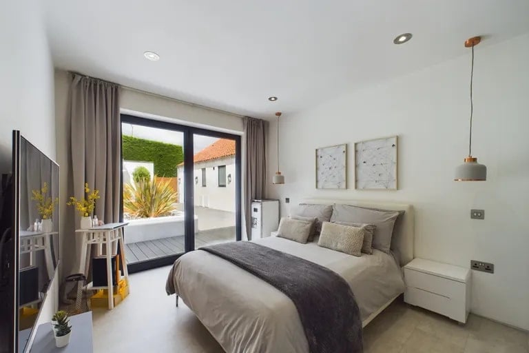 Four of the five bedrooms are on the enormous ground floor. (Photo courtesy of Zoopla)