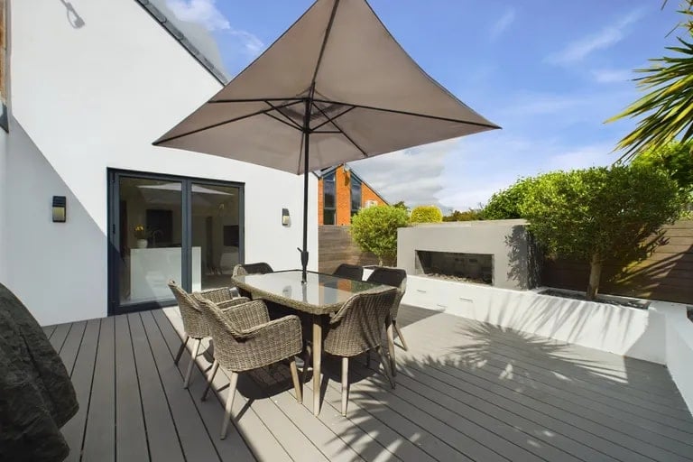 A second, smaller, more private terrace is found just outside the kitchen and dining areas. (Photo courtesy of Zoopla)