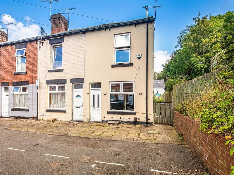 This unassuming Sheffield home is packed with character. (Photo courtesy of Zoopla)