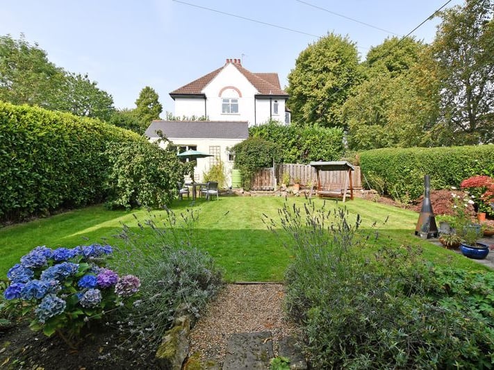 The garden feels very private with the high hedges. (Photo courtesy of Zoopla)