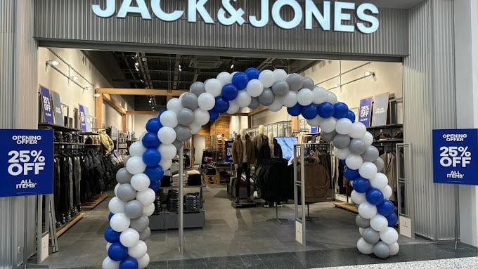 Jack & Jones left the White Rose in 2022 but reopened in 2023.
