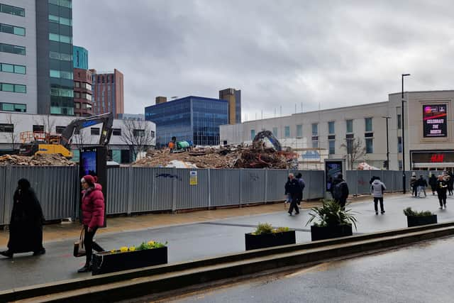 Pinstone Street was largely closed to traffic during the first wave of the pandemic and a wider ‘semi-permanent’ pavement installed to allow social distancing.