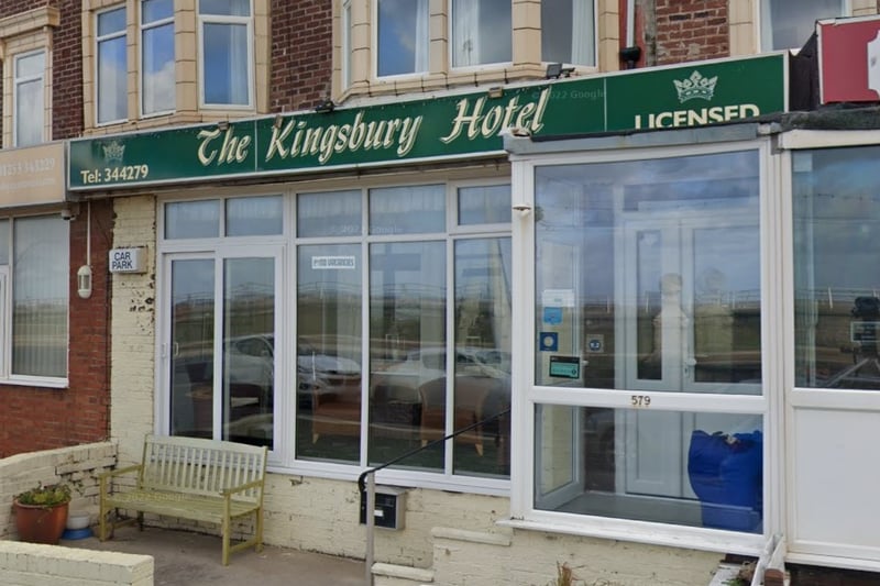 3,337 sq ft 9 bedroom hotel, all ensuite. Online auction, £250,000.