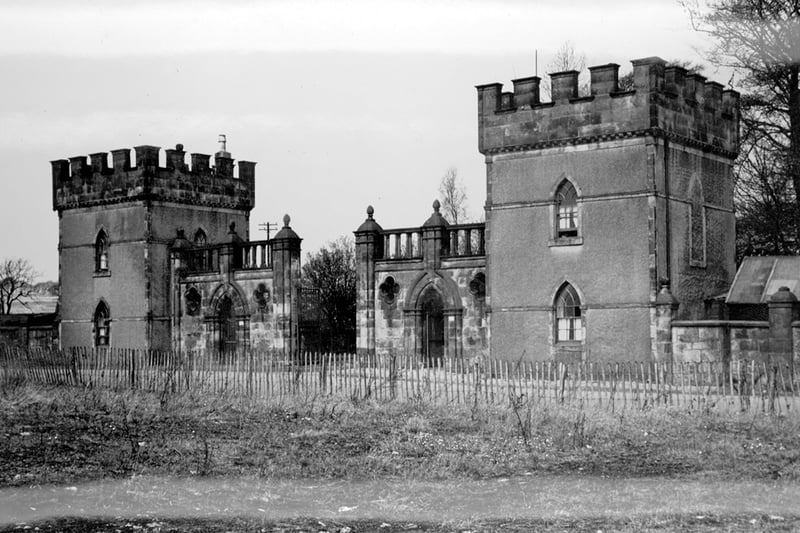 The Girnin’ Gates of Drumchapel, around April 1953. These gates formed the south entrance of Garscadden House, which dates all the way back to 1789. The gate was demolished around 10 years after this photo was taken to allow for new housing.
