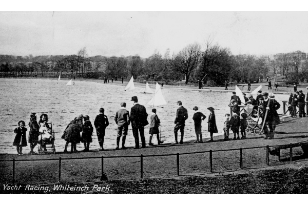 Victoria Park has been a popular spot for Glaswegians in the West of the city with them having a pond, with two small islands. It would be a busy spot at weekends for many children. 