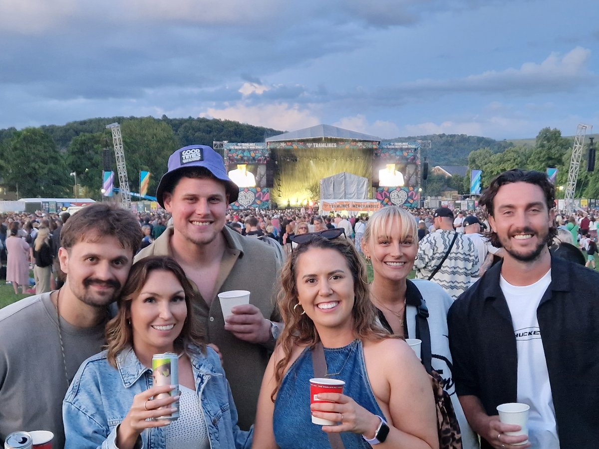 Tramlines 2024: 12 summery photos of fans from Friday night at Hillsborough Park with headliner Paolo Nutini