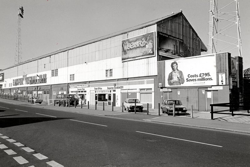 Brilliant retro pictures of Blackpool Football Club players of the 80s ...