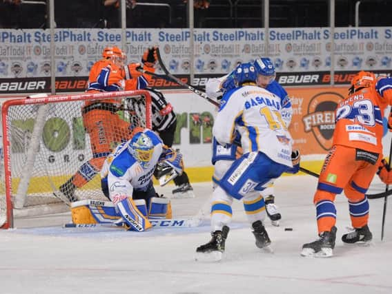 Steelers v Fife - Jordan Owens