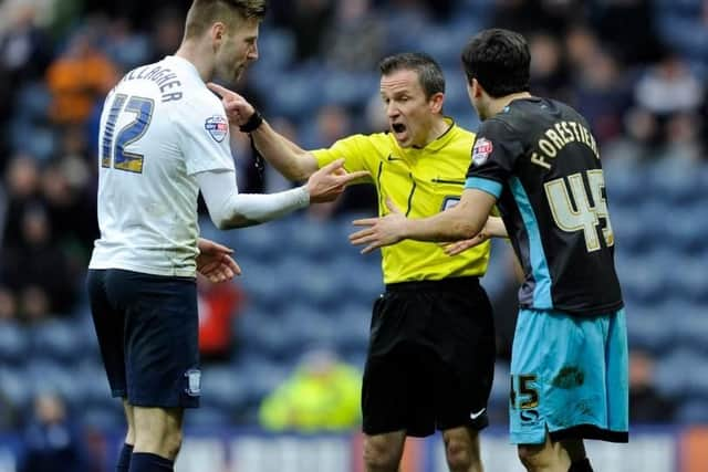 Fernando Forestieri is sent off at Preston