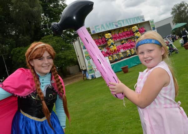 Annalese Eager, six, of Auckley, pictured meeting Anna, Tanita Fisher. Picture: Marie Caley NDFP Cash Kids MC 2