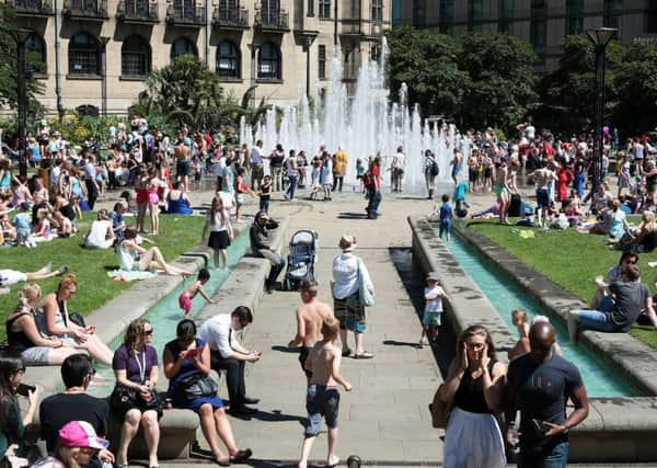 Sun worshippers enoying Sheffield's glorious weather, Sheffield, United Kingdom on 19 July 2016. Photo by Glenn Ashley Photography