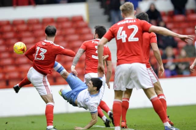 Fernando Forestieri scores