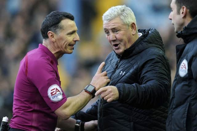 Referee Neil Swarbrick had a stinker